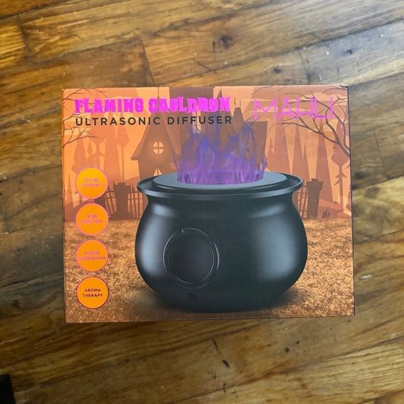 Halloween Mahli Flaming Cauldron viral TikTok Aroma Diffuser - Picture 1 of 5